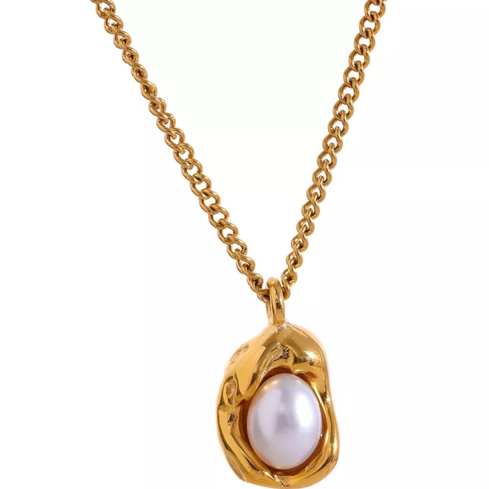 Charm Chic Pearl Drop Pendant Necklace